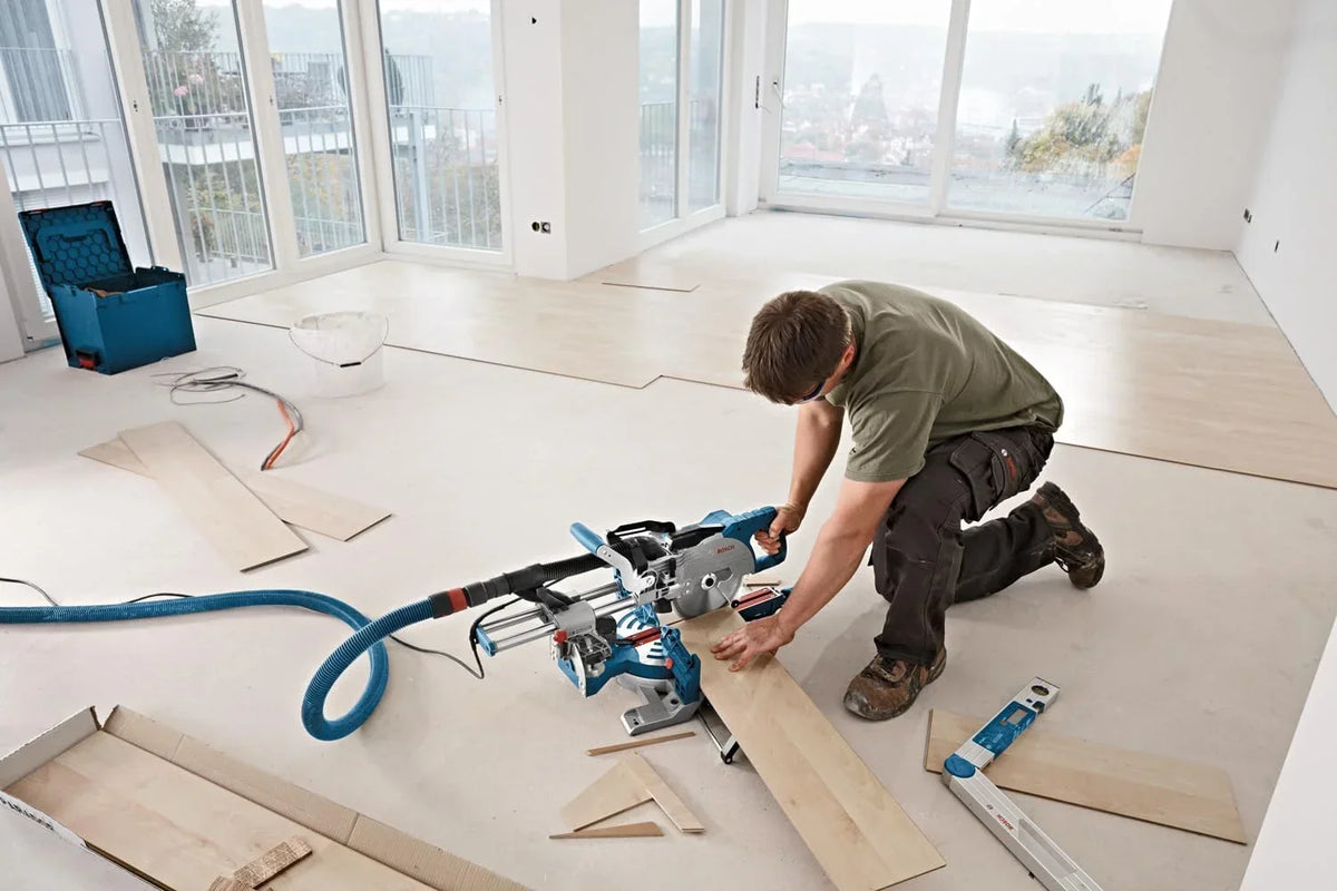Bosch Professional ingletadora telescópica GCM 8 SJL (1600 W, Ø del disco de sierra: 216 mm)