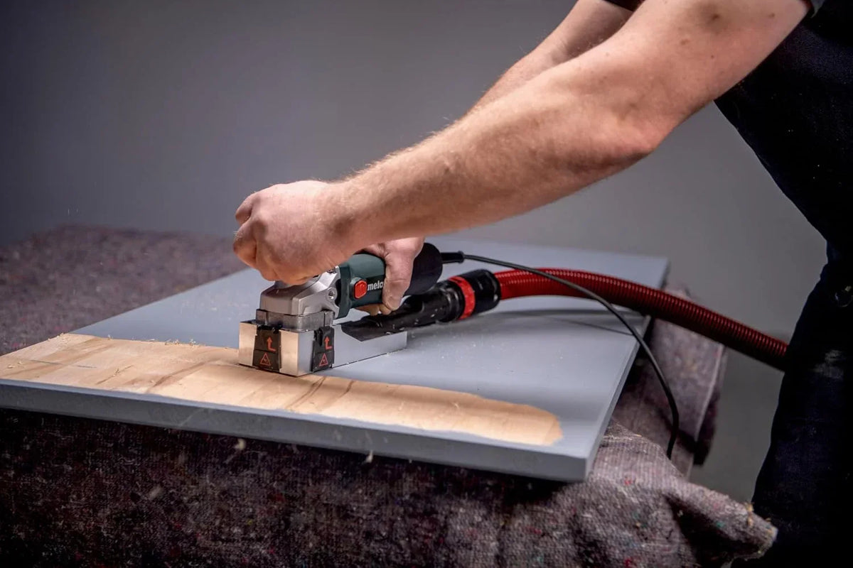 metabo LF 850 S Fresadora de Pintura, 850 W para Madera con metaBOX